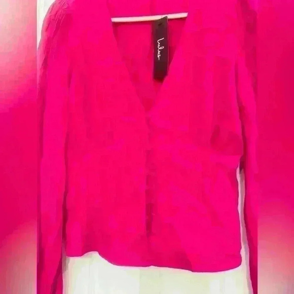 Conversation Starter Fuchsia V-Neck Long Sleeve Button-Up Top size S NWT 
Lulus - Picture 9 of 12
